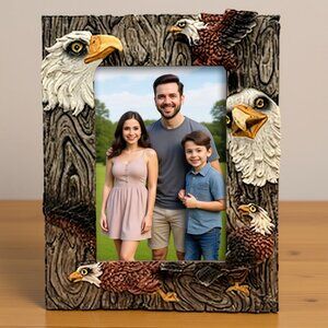 Eagle 3-D picture frame